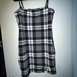 SHEIN Qutie Lettuce Trim Plaid Print Split Hem Dress Set Large Black & White New